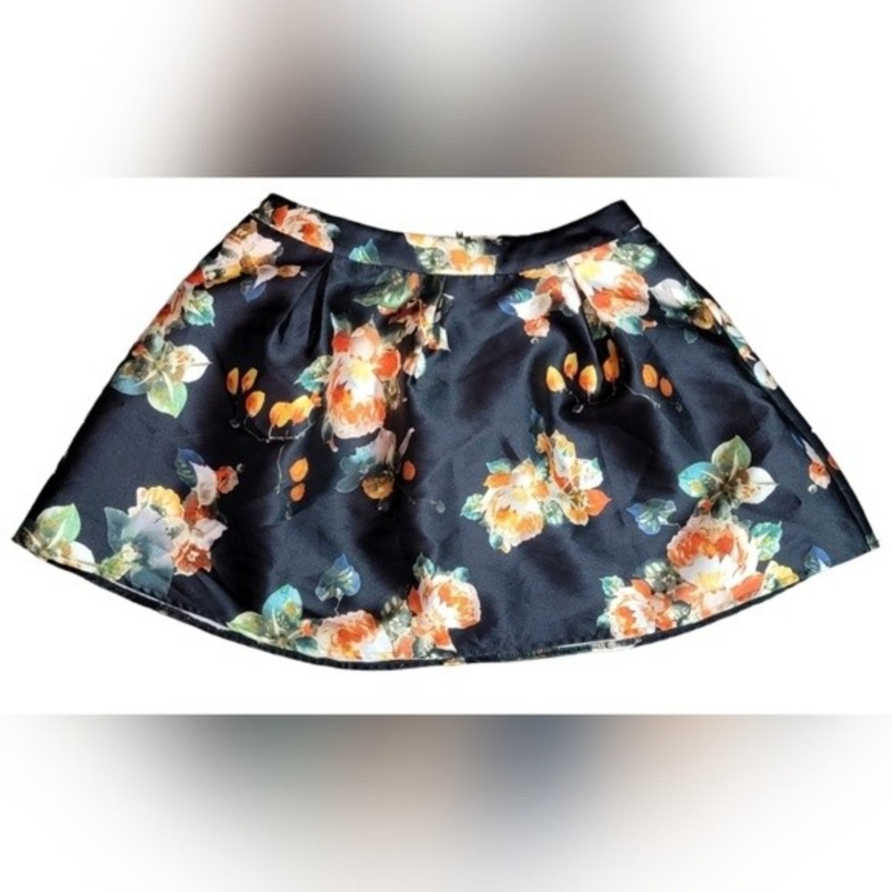 Lara Fashion Mini Full Ruffle Floral Skirt Size Large NWT